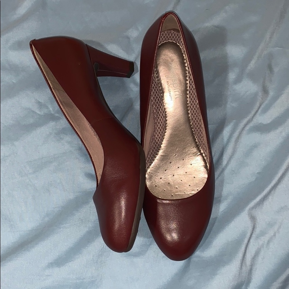 Easy Spirit Esneoma Dark Red Heel Pumps 6.5W Wide